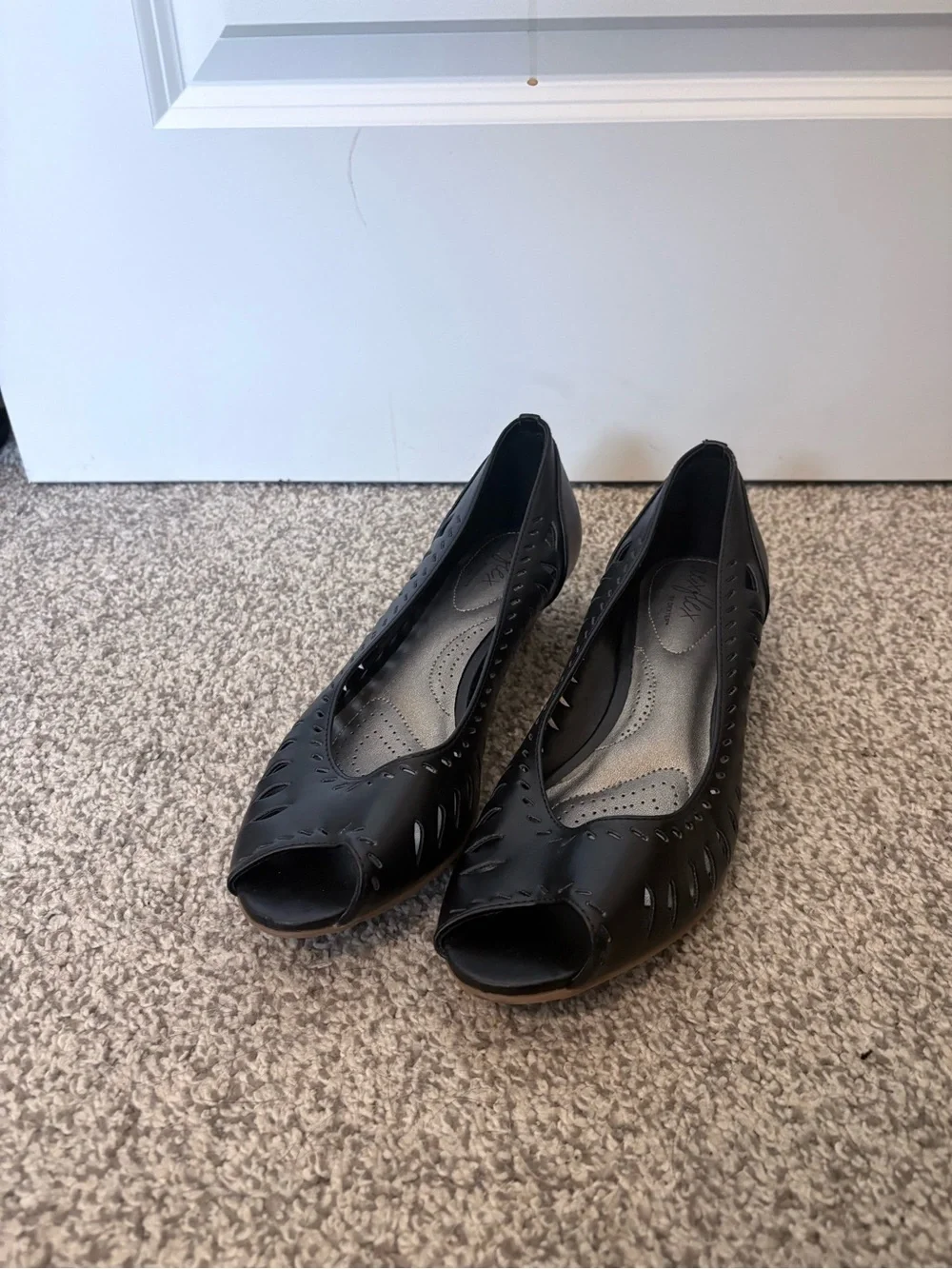 dexflex comfort sleek black